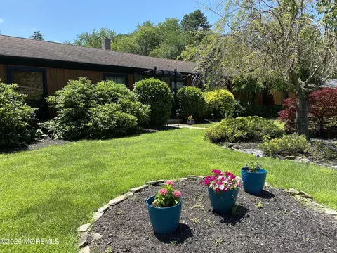 Exterior - 288 Virginia Dr, Brick, NJ 08723 photo 7 of 8