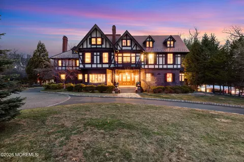 90 Gregory Ave, West Orange, NJ 07052