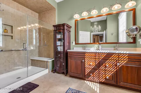 Bath - 35 Dunberry Dr, Forked River, NJ 08731 photo 4 of 5