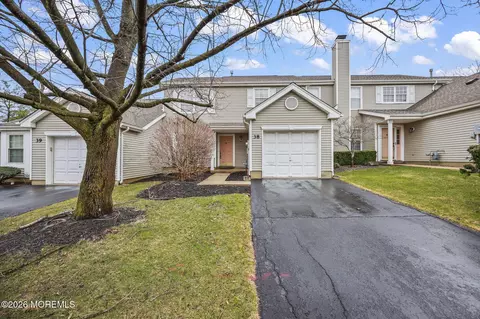 38 Hemlock Way, Freehold, NJ 07728