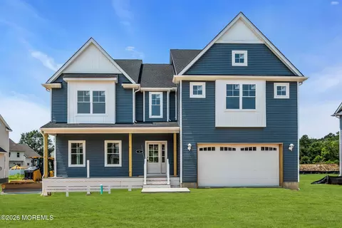 4 Potters Ct, Bayville, NJ 08721