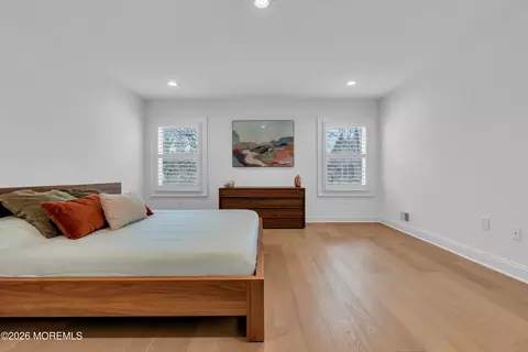 Bedroom - 4 Constitution Dr, Leonardo, NJ 07737 photo 2 of 10