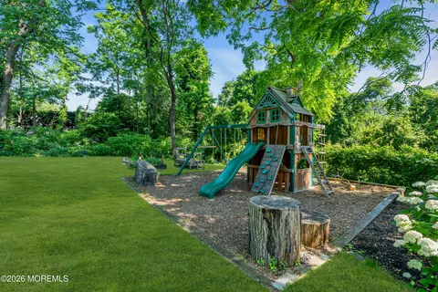 Exterior - 4 Constitution Dr, Leonardo, NJ 07737 photo 18 of 20