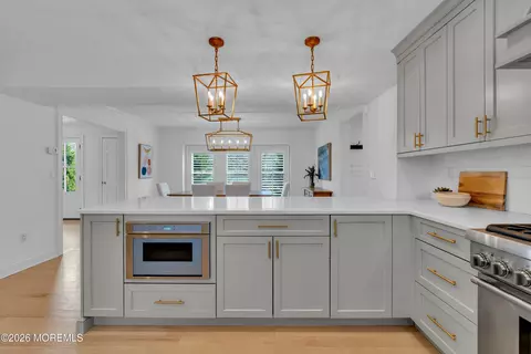 Kitchen - 4 Constitution Dr, Leonardo, NJ 07737 photo 5 of 6