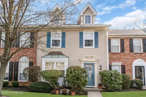 25 Steeple Chase Ct, Tinton Falls, NJ 07724