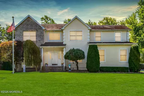 1 Brentwood Dr, Manalapan, NJ 07726