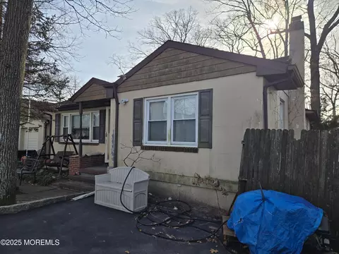 731 Bay Ave, Toms River, NJ 08753