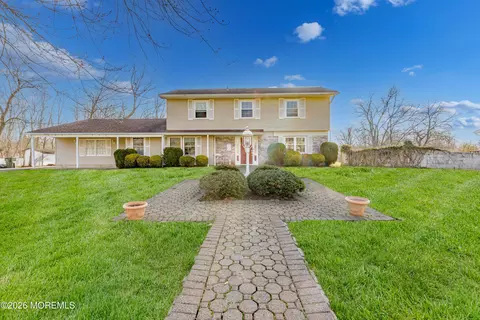 22 Burki Pl, Freehold, NJ 07728