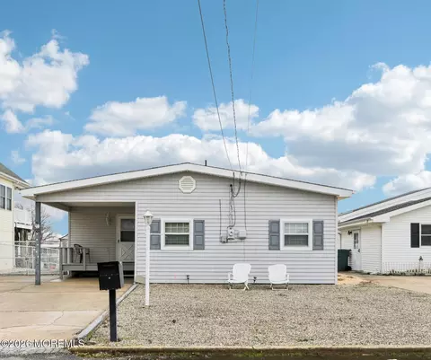 21 Lake Michigan Dr, Little Egg Harbor, NJ 08087