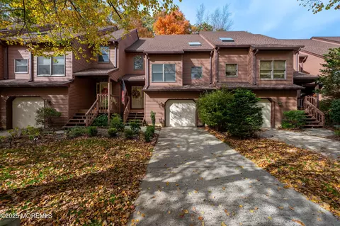 49 Pape Dr, Atlantic Highlands, NJ 07716