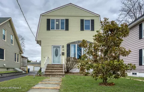 138 3rd St, Keyport, NJ 07735