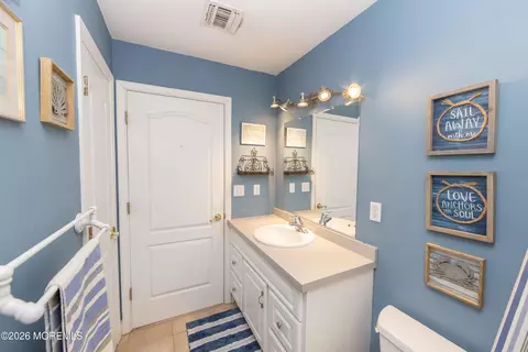 Bath - 1525 Argonne Ave, Forked River, NJ 08731 photo 6 of 6