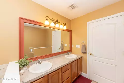 Bath - 1525 Argonne Ave, Forked River, NJ 08731 photo 3 of 6