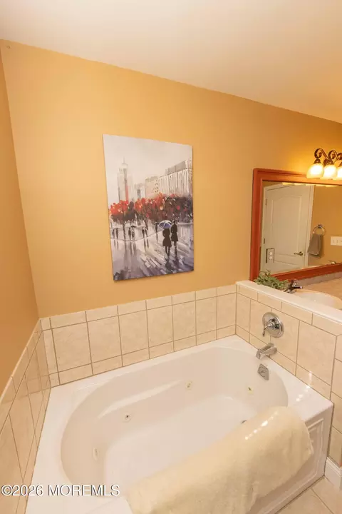 Bath - 1525 Argonne Ave, Forked River, NJ 08731 photo 4 of 6