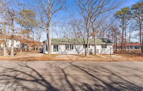 304 Shepard Ave, Forked River, NJ 08731