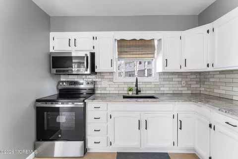 Kitchen - 304 Shepard Ave, Forked River, NJ 08731 photo 2 of 4