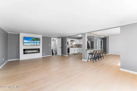 Living - 304 Shepard Ave, Forked River, NJ 08731 photo 2 of 6