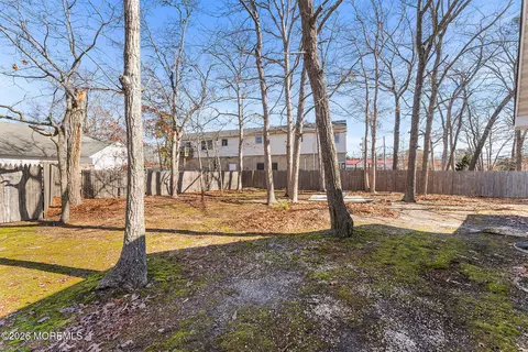 Exterior - 304 Shepard Ave, Forked River, NJ 08731 photo 6 of 7