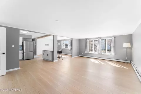Living - 304 Shepard Ave, Forked River, NJ 08731 photo 4 of 6