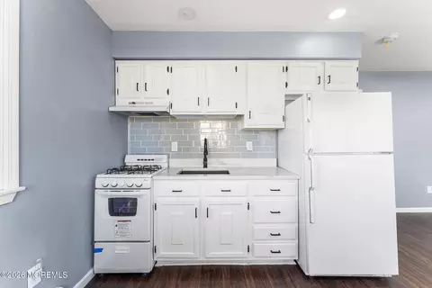 Kitchen - 304 Shepard Ave, Forked River, NJ 08731 photo 4 of 4