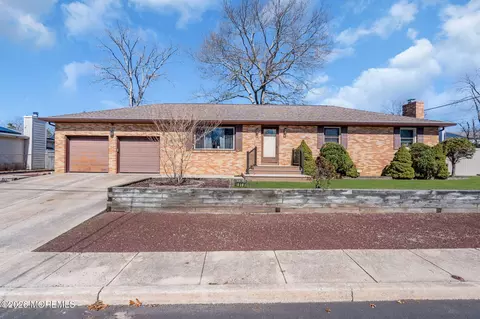 1910 Birchbark Pl, Toms River, NJ 08753