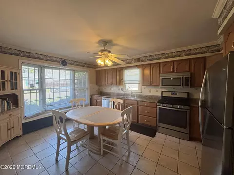 44 Greenbriar Blvd, Brick, NJ 08724