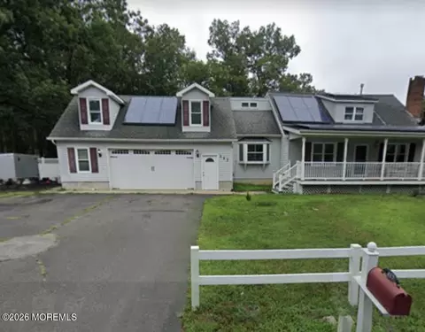117 Driftway Rd, Howell, NJ 07731