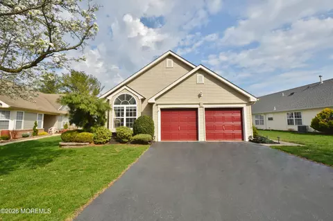 2725 Brookdale Ct, Toms River, NJ 08755