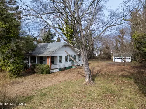 33 Markham Pl, Little Silver, NJ 07739