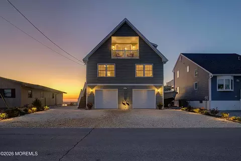 32 Walkill Rd, Little Egg Harbor, NJ 08087