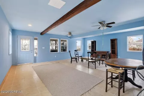 289 S Bridge Ave, Red Bank, NJ 07701