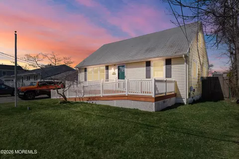 521 E Long Branch Ave, Ocean Gate, NJ 08740