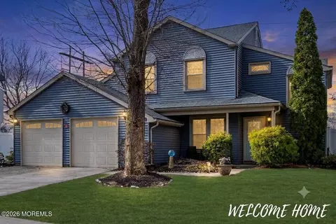 41 Concord Cir, Howell, NJ 07731