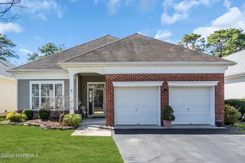 7 Brightwinds Ct, Lakewood, NJ 08701