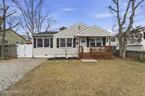 478 Mantoloking Rd, Brick, NJ 08723