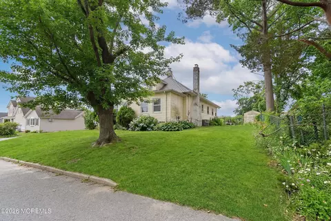 18 N Central Ave, Toms River, NJ 08753