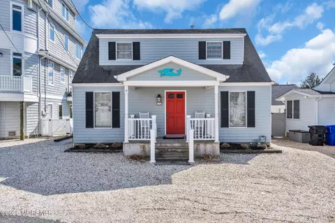 112 Neptune Ct, Mantoloking, NJ 08738
