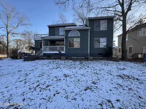 2 Jane Ave, Bayville, NJ 08721