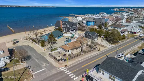 319 Monmouth Ave, Ocean Gate, NJ 08740