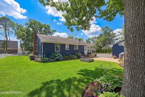 Exterior - 240 Wainwright St, Forked River, NJ 08731 photo 9 of 10