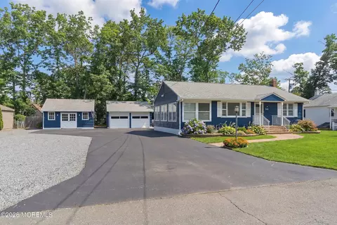 Exterior - 240 Wainwright St, Forked River, NJ 08731 photo 4 of 10