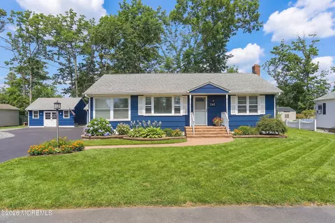 240 Wainwright St, Forked River, NJ 08731