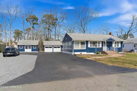 Exterior - 240 Wainwright St, Forked River, NJ 08731 photo 3 of 10