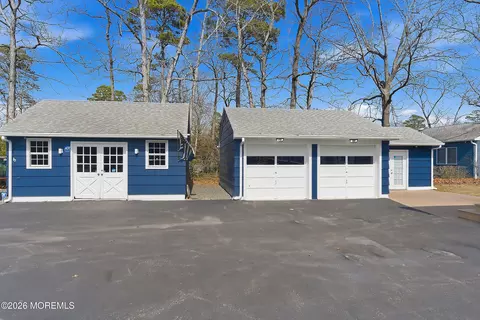 Exterior - 240 Wainwright St, Forked River, NJ 08731 photo 2 of 10