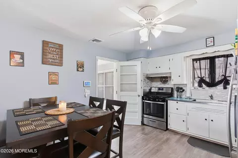 Entry Way - 240 Wainwright St, Forked River, NJ 08731 photo 1 of 1