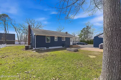 Exterior - 240 Wainwright St, Forked River, NJ 08731 photo 8 of 10