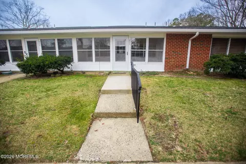 827 Balmoral Ct # C, Lakewood, NJ 08701