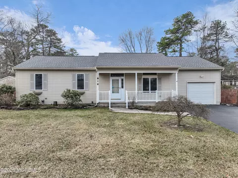 816 3rd Ave, Toms River, NJ 08757