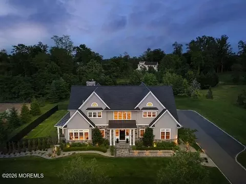 5 Buchhop Ln, Red Bank, NJ 07701