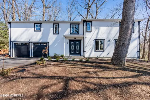 58 Fish Hawk Dr, Middletown, NJ 07748